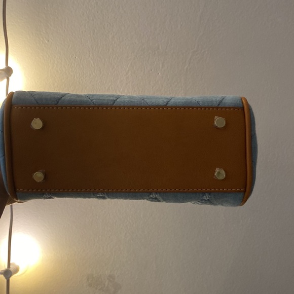 J.McLaughlin blue and tan handbag with bamboo handle and striped interior - Picture 4 of 7